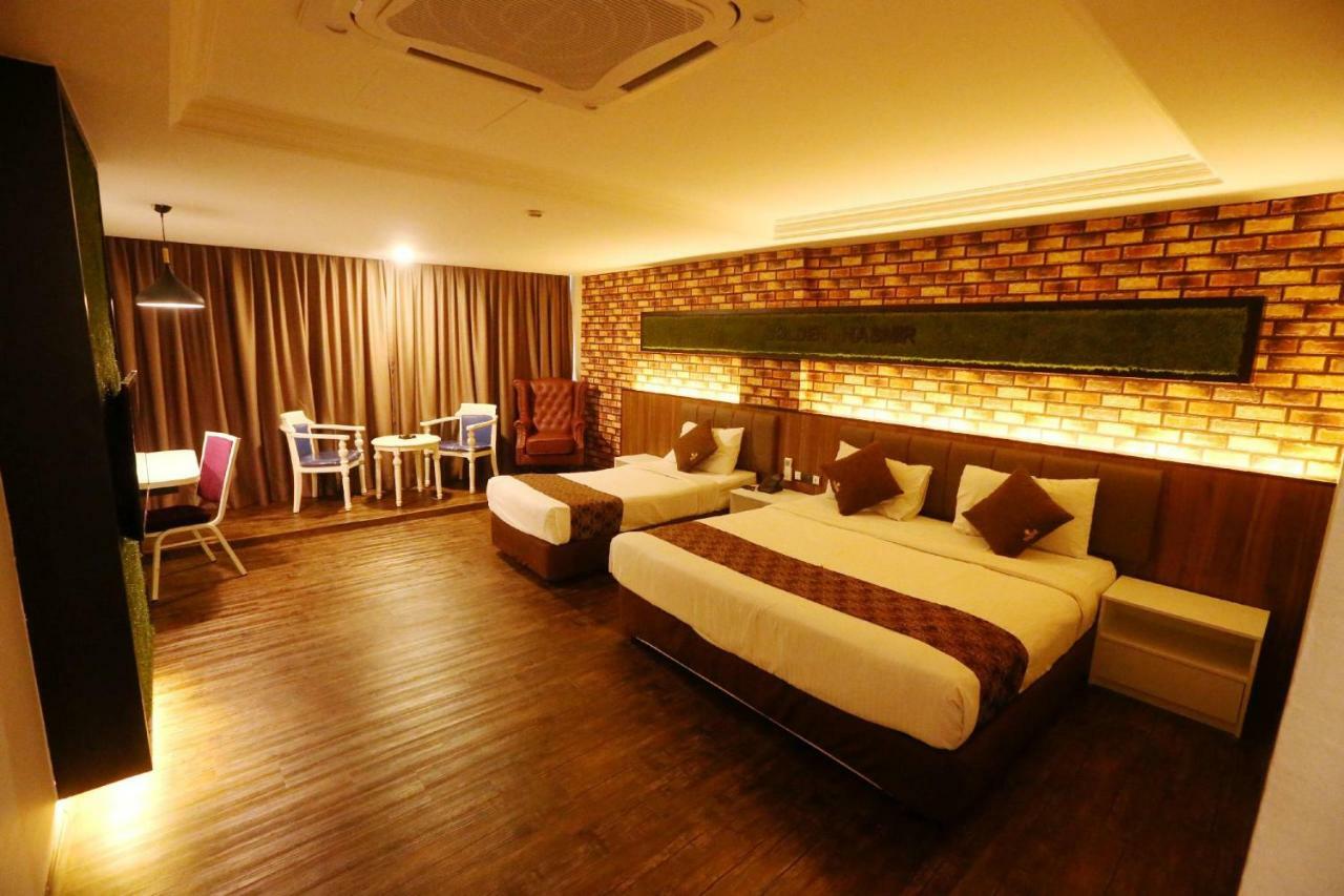 Golden Nasmir Hotel Букіт-Мертаджам Екстер'єр фото